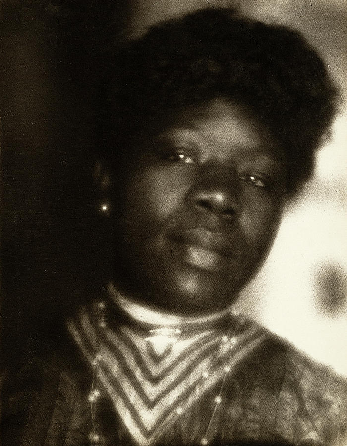 Day Woman, C1905 Photograph by Granger