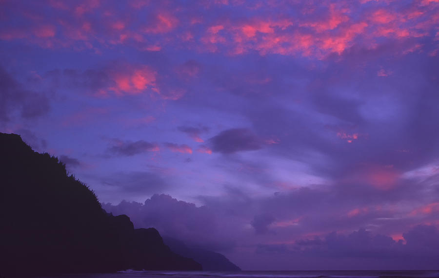 Days End at Na Pali Photograph by Morris McClung