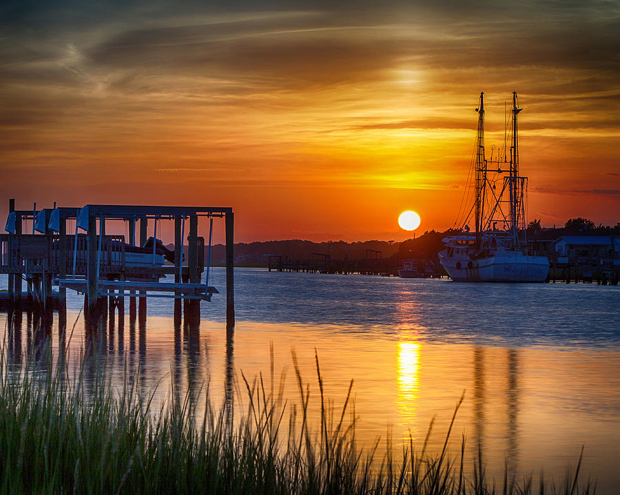 Days End on Water Photograph by Alan Raasch