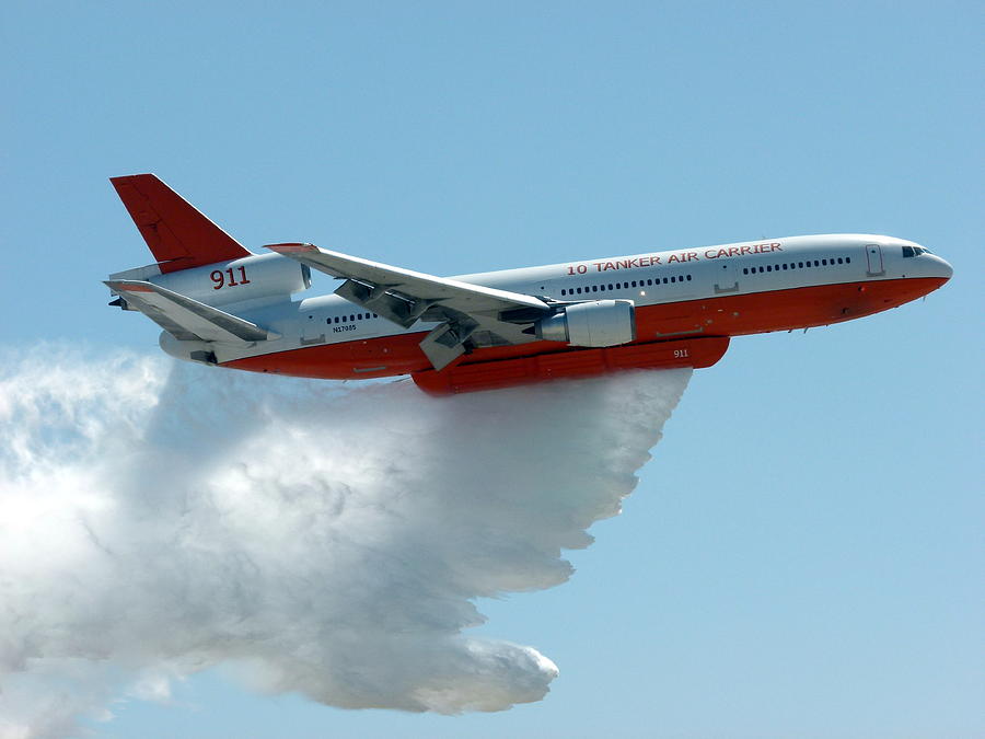 DC10 Aerial Tanker Dropping Water Photograph by Jeff Lowe