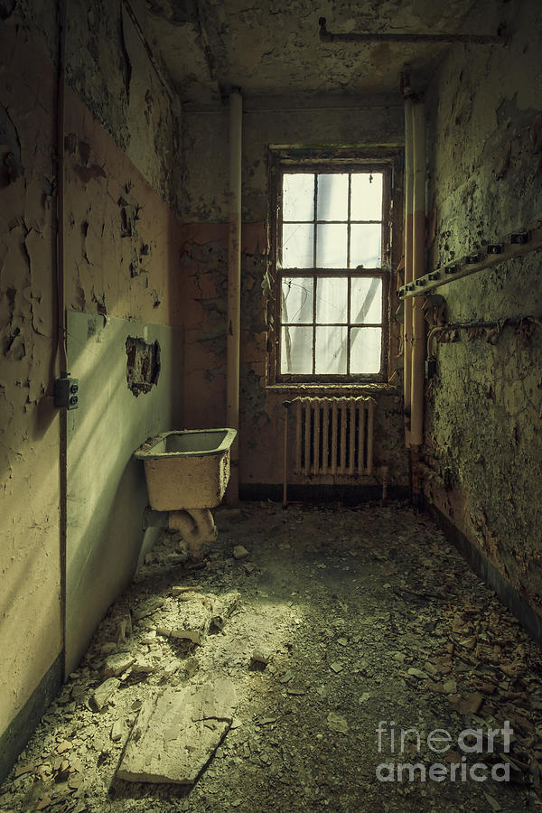 Abandoned Photograph - Decade Of Decay by Evelina Kremsdorf