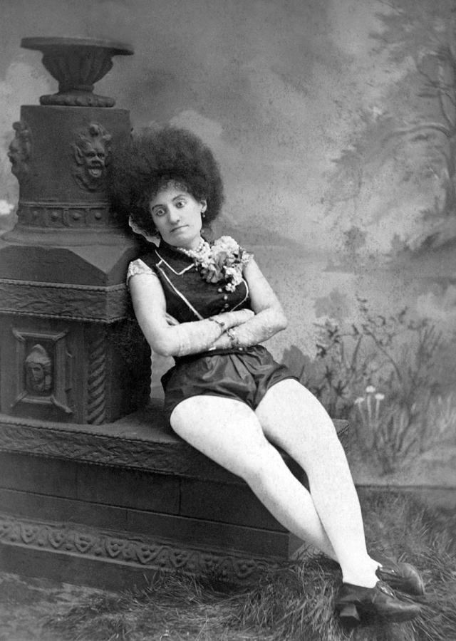 Dejected Vaudeville Performer Photograph by Underwood Archives