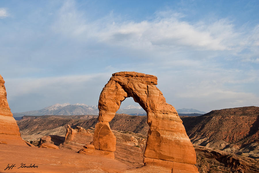 Delicate Arch at Sunset Photograph by Jeff Goulden