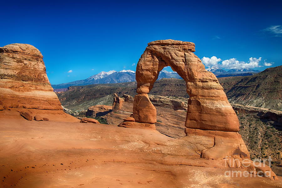 Delicate Arch - Impression Photograph by Juergen Klust