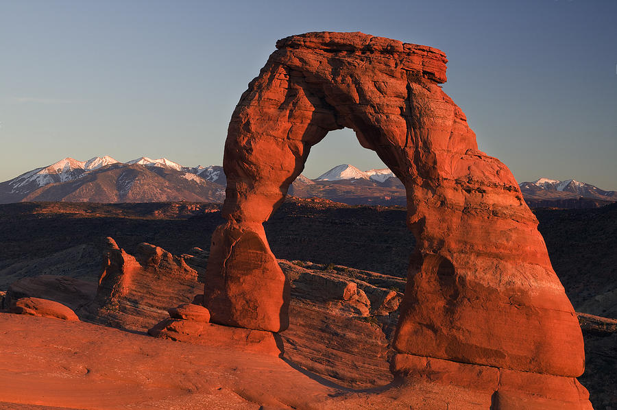 Delicate Arch - www.barrybaileyphotography.com Photograph by Barry ...