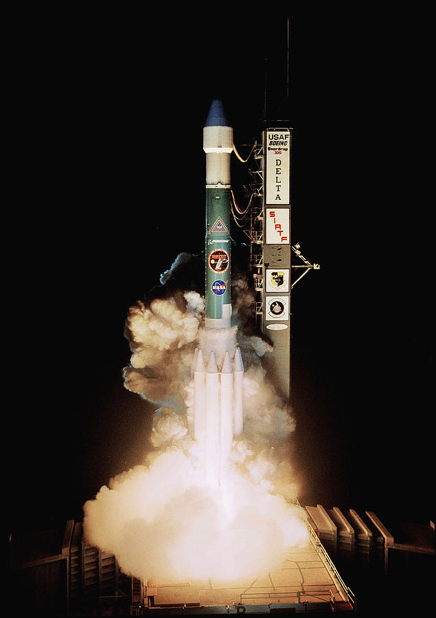 Delta II Launch Photograph by Science Source