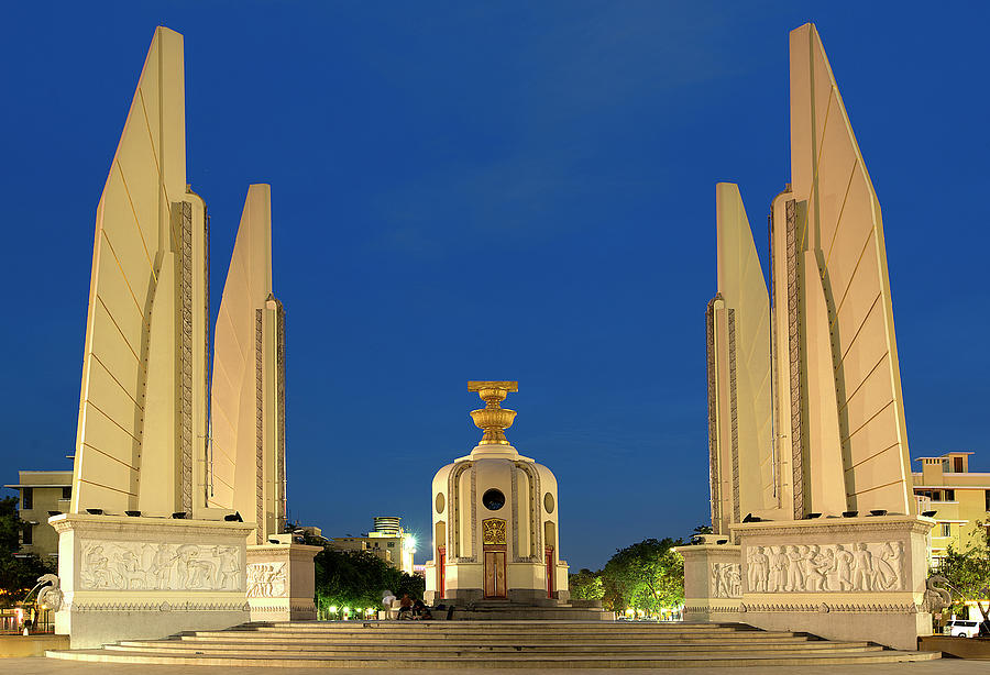 Democracy Monument In The Evening Photograph by Andrew Tb Tan