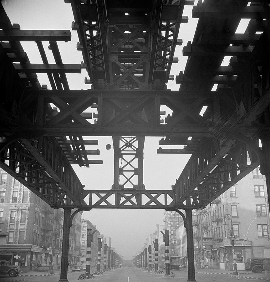 Demolition Of Second Avenue Elevated Photograph by Science Source