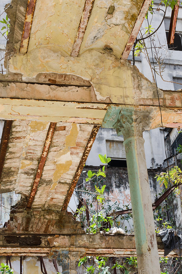 Derelict  2 Havana Cuba Photograph by Rob Huntley