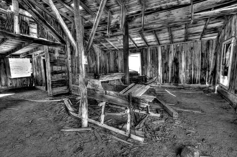 Barn Photograph - Deserted Sleigh Barn by Dennis Bolton