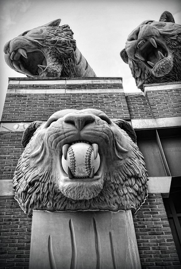 Detroit Tigers Comerica Park Tiger Statues Photograph by Gordon Dean II ...