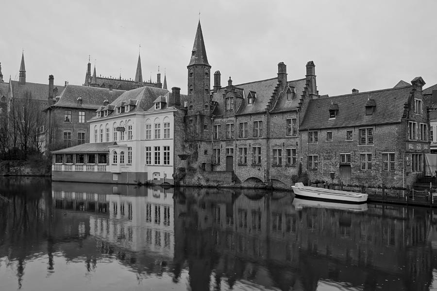 Dijver in Bruges Photograph by Brian Kamprath