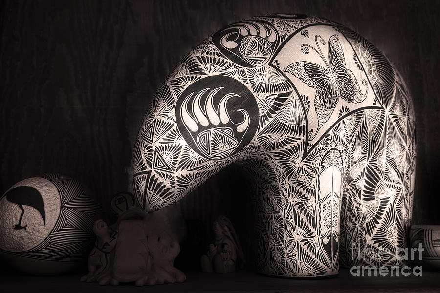 Dineh Bear Totem Digital Art by William Fields