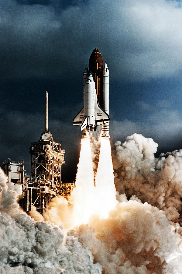 Discovery Hubble Launch STS-31 Photograph by Weston Westmoreland