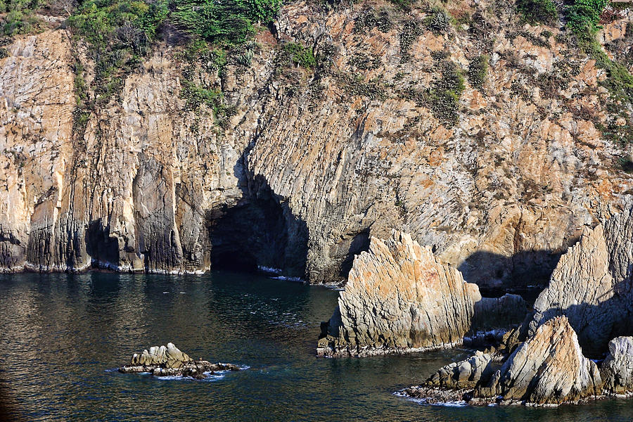 Travel Photograph - Diving Cliff in Acapulco Mexico by Linda Phelps