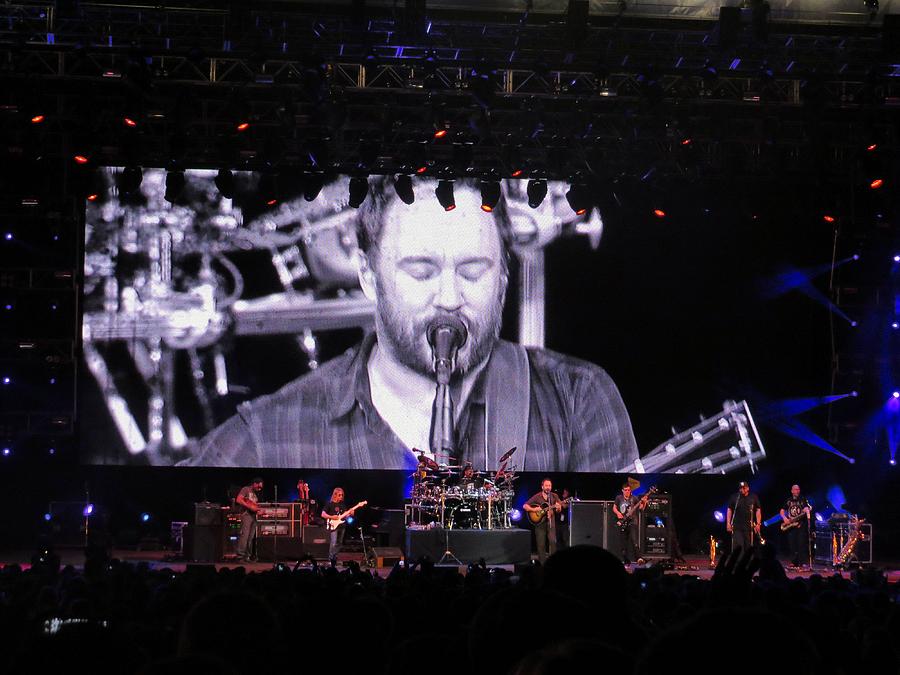 DMB Live Photograph by Aaron Martens