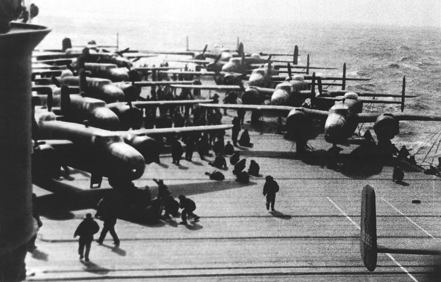 Black And White Photograph - Doolittles Raider Planes by Underwood Archives