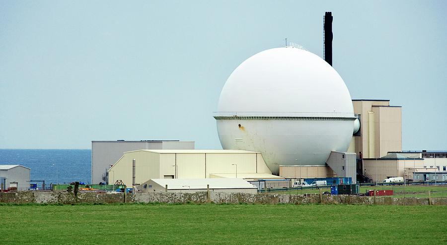 Dounreay Nuclear Power Station Photograph by Steve Allen/science Photo Library