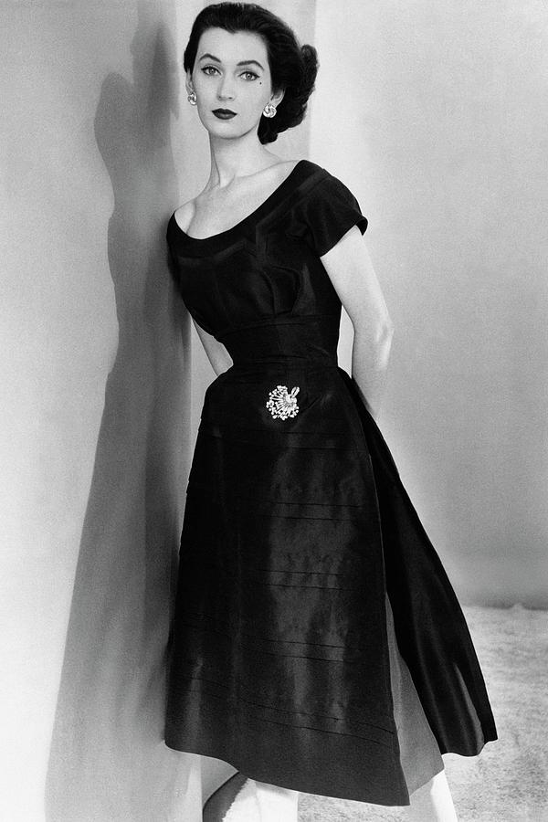 Dovima Wearing A Larry Aldrich Dress Photograph by Horst P. Horst