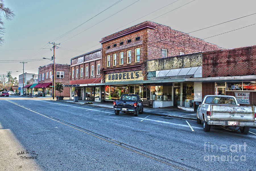 Downtown Burgaw Nc Photograph by Marie Kirschner