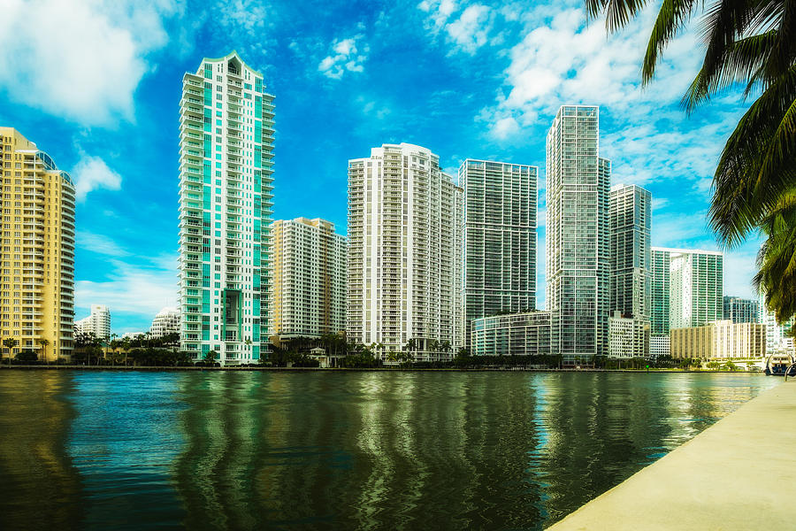 Downtown Miami Photograph by Raul Rodriguez