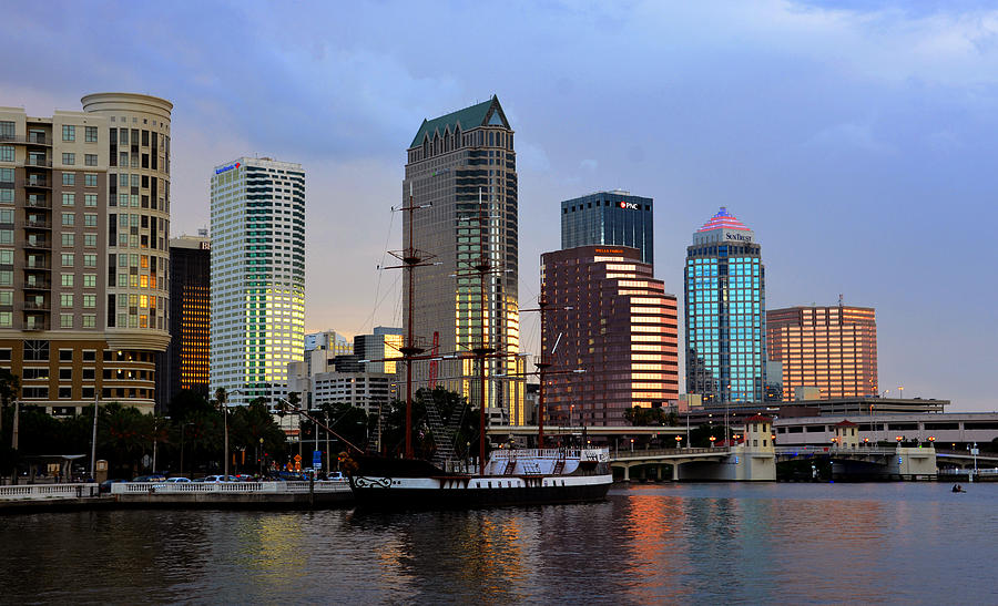 Downtown Tampa waterfront Photograph by David Lee Thompson