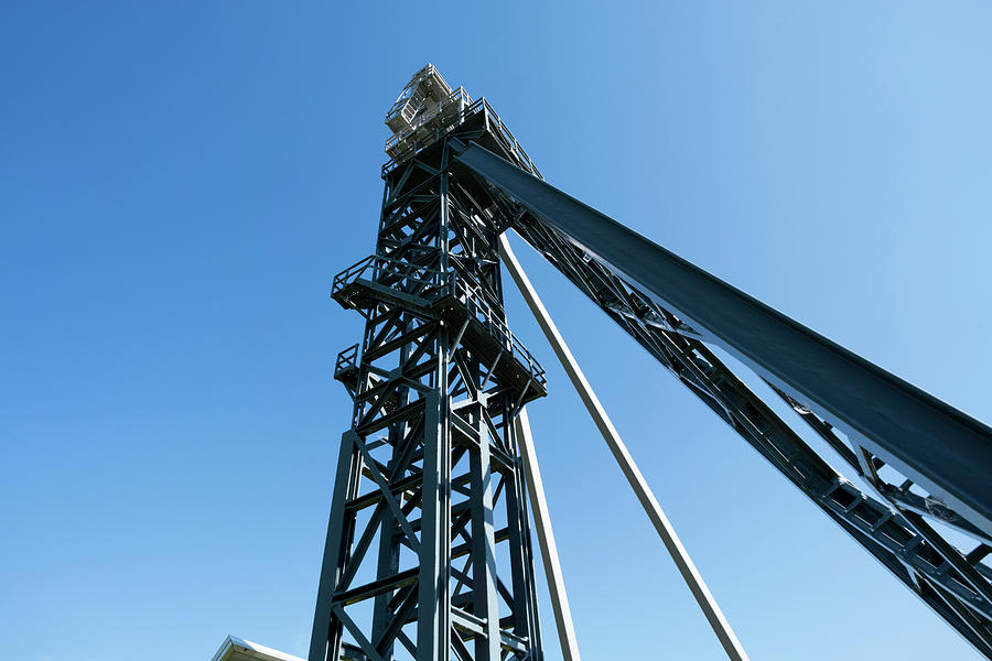 Drilling Rig Against A Clear Blue Sky Photograph by Wladimir Bulgar/science Photo Library