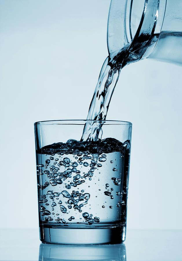 Drinking Water Photograph by Science Photo Library
