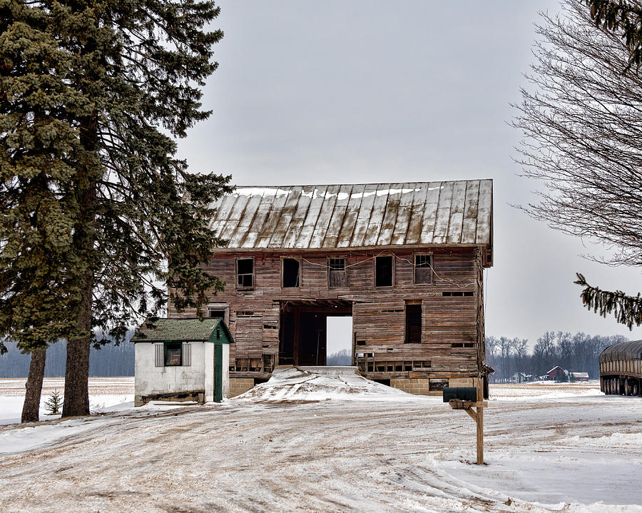 Drive Through Barn Photograph by Karen Salyer | Fine Art America