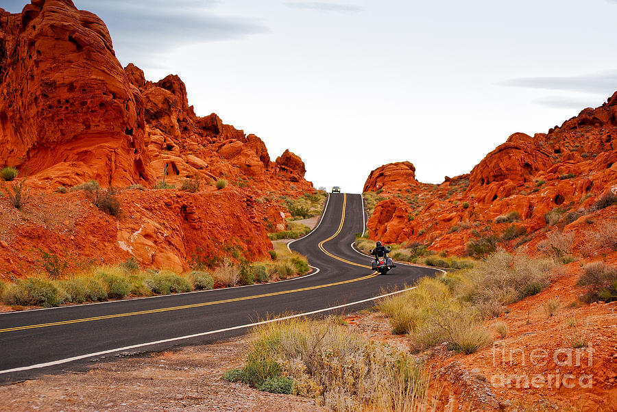 Driving in Valley Of Fire Photograph by Les Palenik