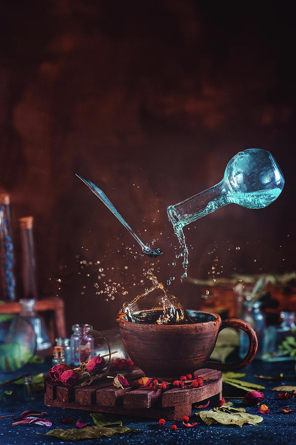 Still Life Photograph - Drop Of Potion by Dina Belenko