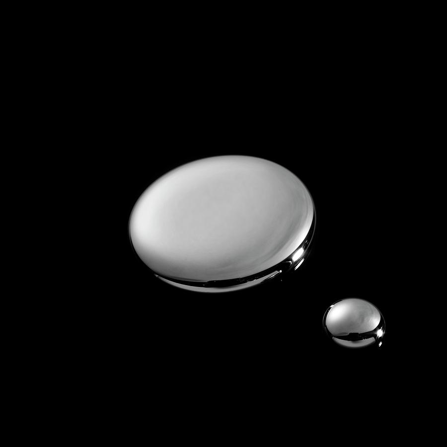 Drops Of Mercury Photograph by Science Photo Library