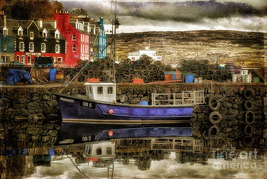 Tobermory Isle of Mull Photograph by Lois Bryan