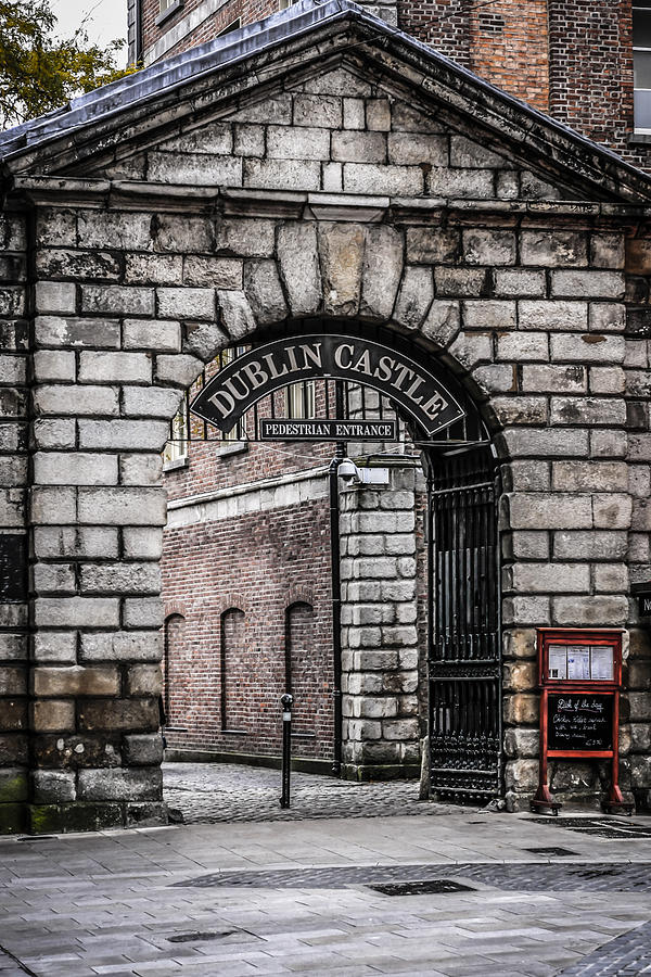 Dublin Castle Photograph by Chris Smith