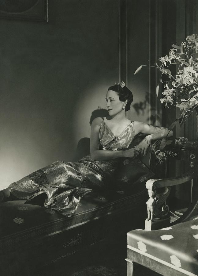 Duchess Of Windsor Reclining Photograph by Horst P. Horst