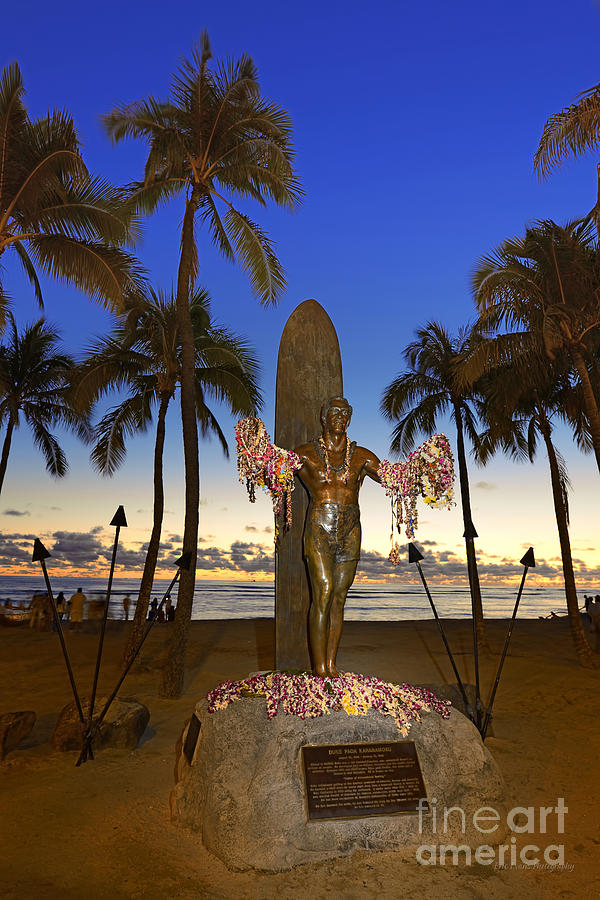 Duke Kahanamoku Statue at Dusk Photograph by Aloha Art