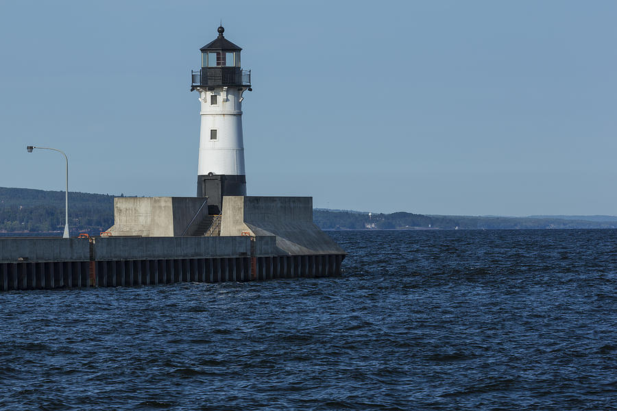 Architecture Photograph - Duluth N Pier Lighthouse 40 by John Brueske