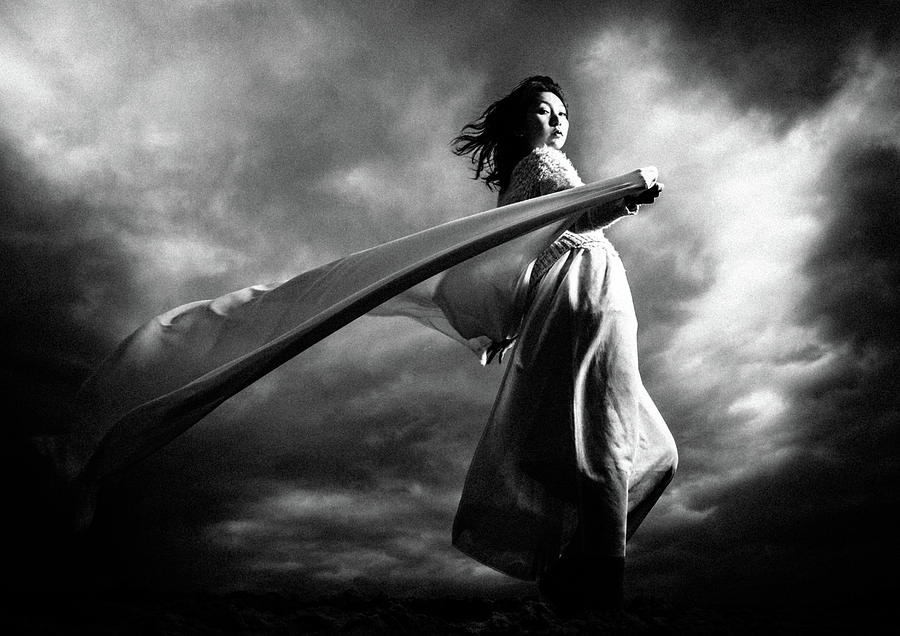 Black And White Photograph - Dune by Toru Matsunaga