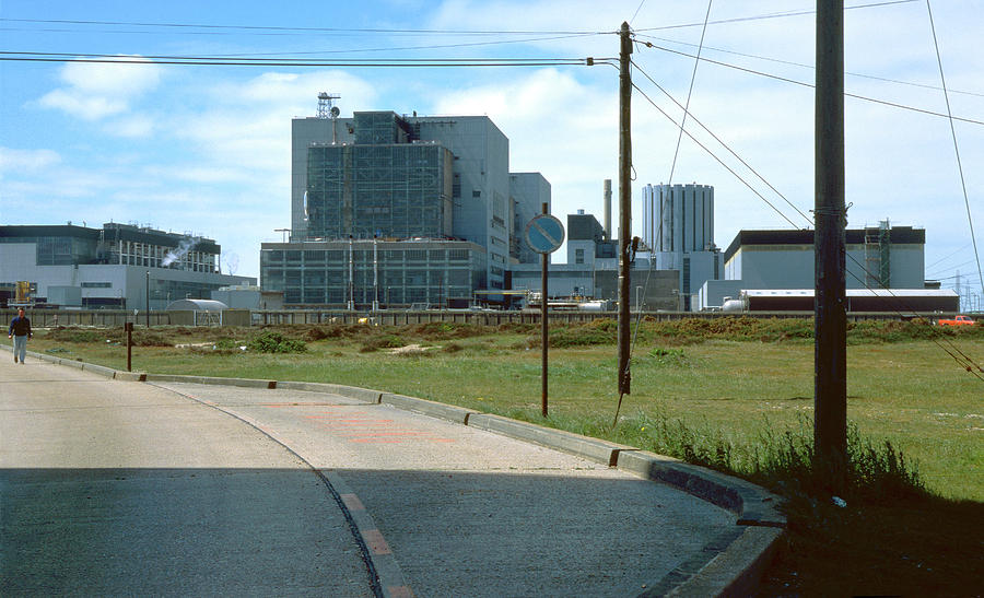 Building Photograph - Dungeness Nuclear Power Station by Robert Brook/science Photo Library