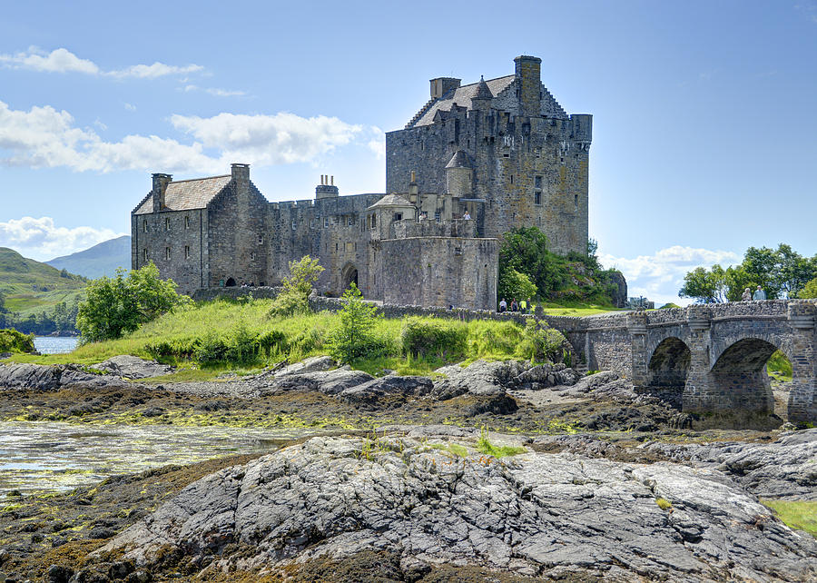 Eilean Donan Castle Photograph by Alan Toepfer
