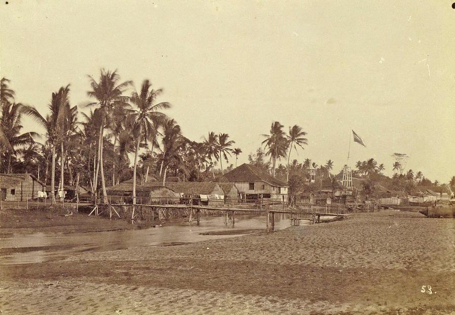 Dutch East Indies, The Beach In Ampenan With Soldiers Drawing by ...