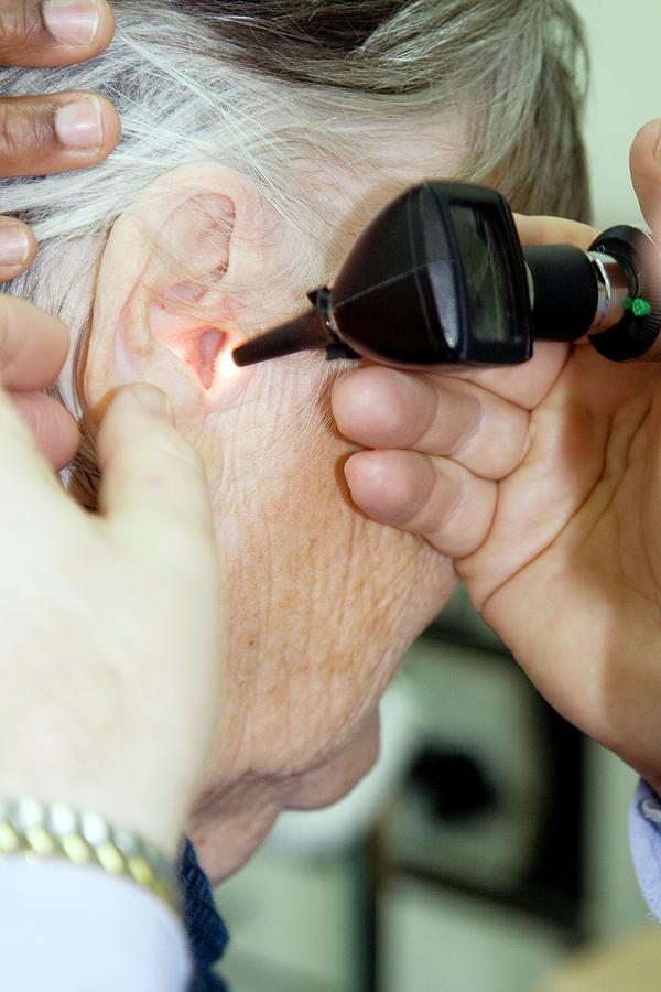 Equipment Photograph - Ear Examination by Life In View/science Photo Library Equipment Photograph - Ear Examination by Life In View/science Photo Library