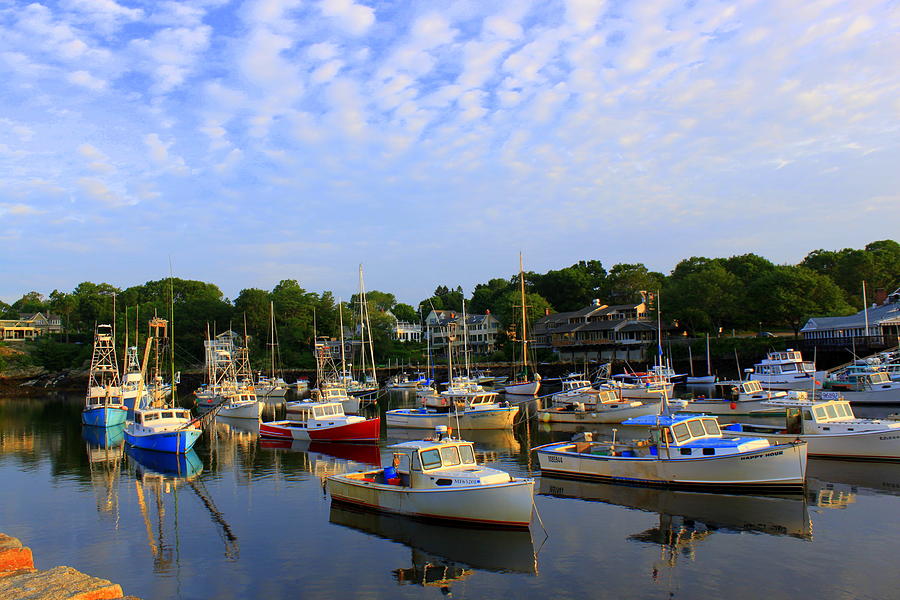 Early Morning at Perkins Cove Photograph by Suzanne DeGeorge