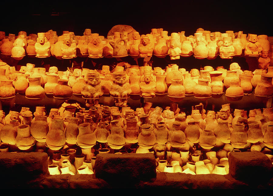 Earthen Pots From Lord Of Sipans Tomb Photograph by Pasquale Sorrentino/science Photo Library