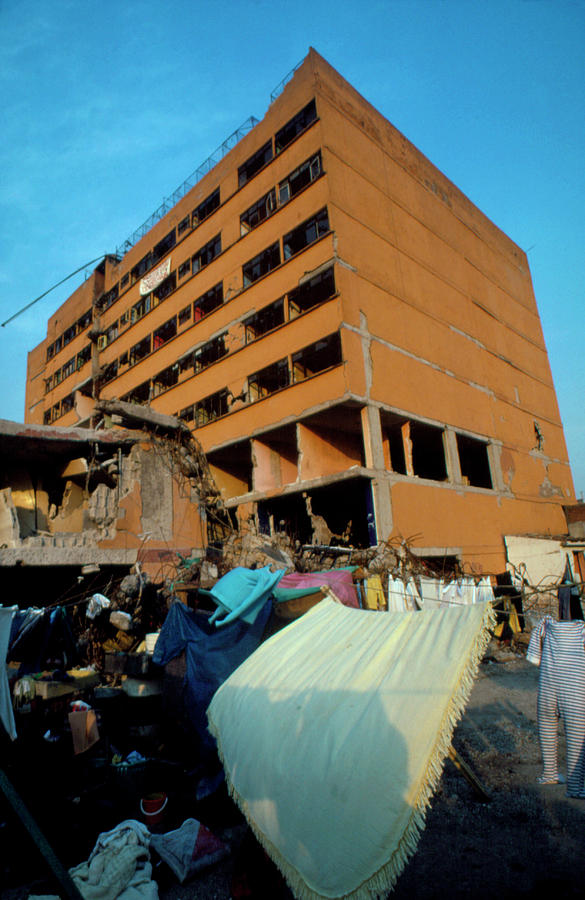 Earthquake Damage To Buildings In Mexico City Photograph by Peter Menzel/science Photo Library