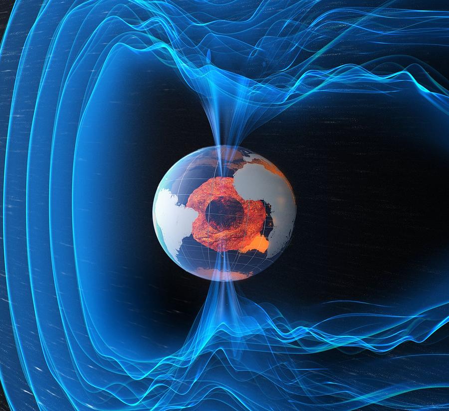 Earths Magnetic Field Photograph by Science Source