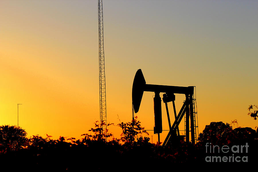 East Texas Pumpjack At Sunset Photograph by Kathy  White