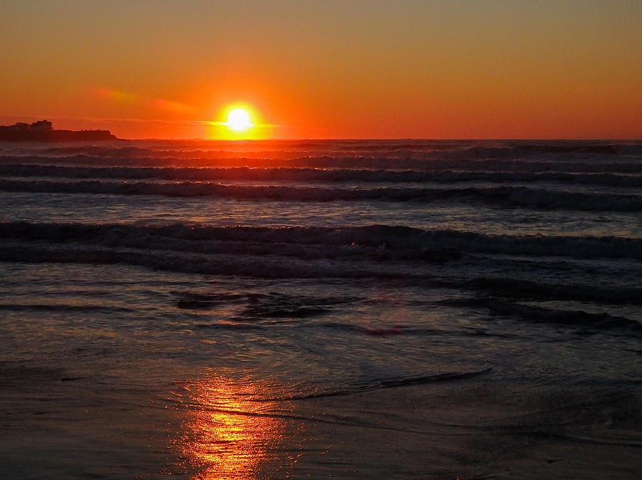 Easton Beach Sunrise Photograph by Nancy De Flon