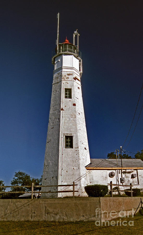Eatons Neck Lighthouse Photograph by Skip Willits