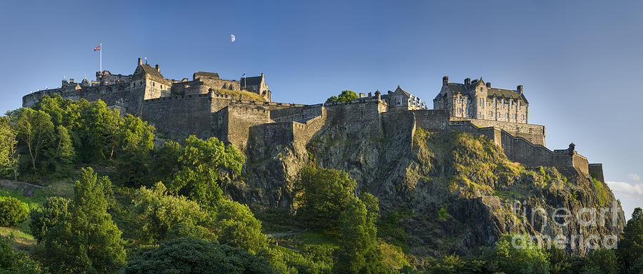 Edinburgh Castle Photograph by Brian Jannsen